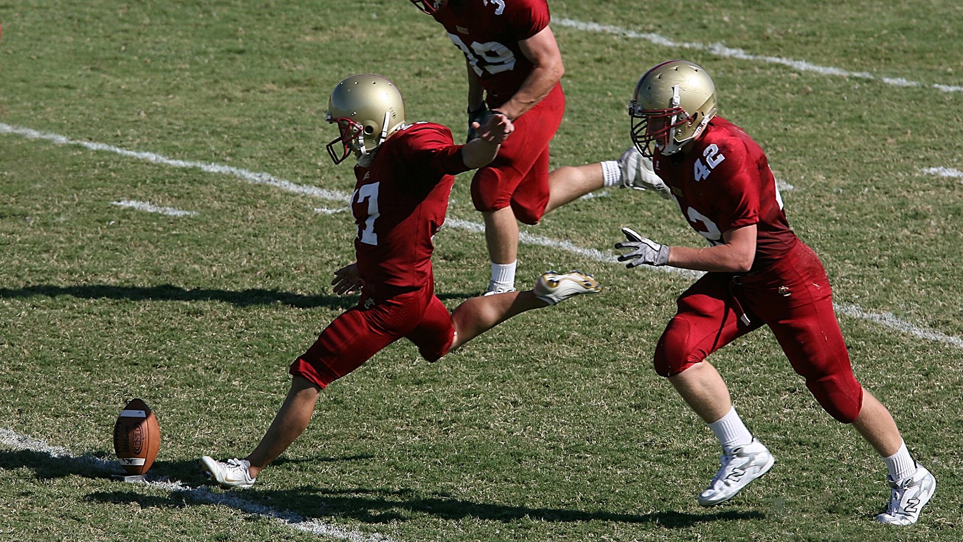 “青少年暑期防溺水+游泳安全运动日” 双重教育